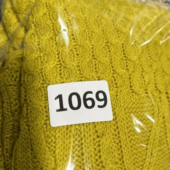 Soho Pullover sweater. (1069) - Picture 5 of 5